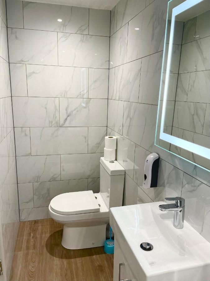 אנפילד Holtwhites Hotel מראה חיצוני תמונה