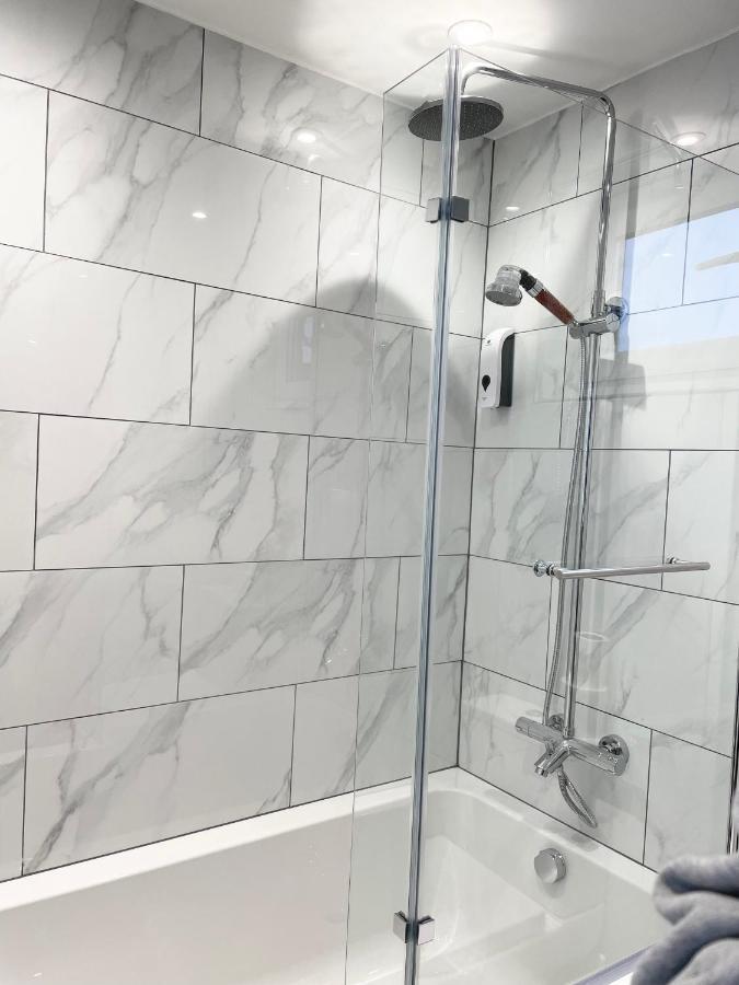 אנפילד Holtwhites Hotel מראה חיצוני תמונה