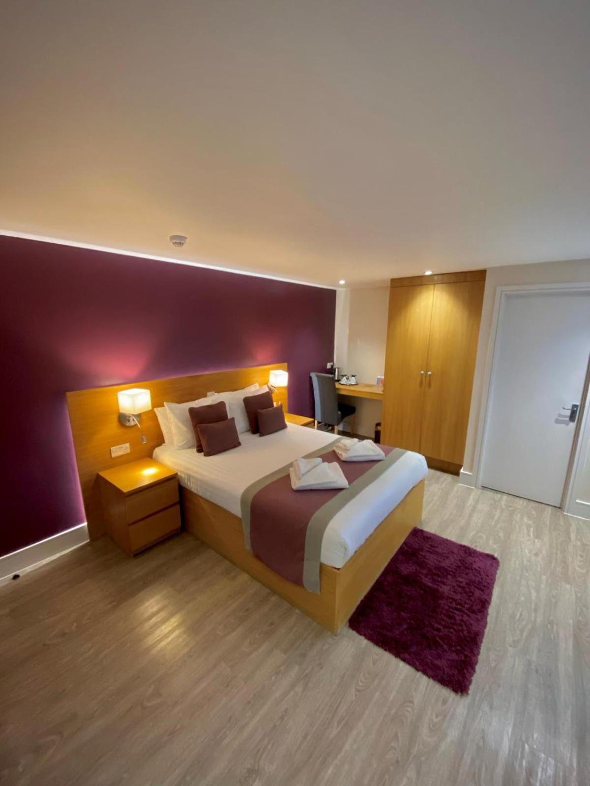 אנפילד Holtwhites Hotel מראה חיצוני תמונה