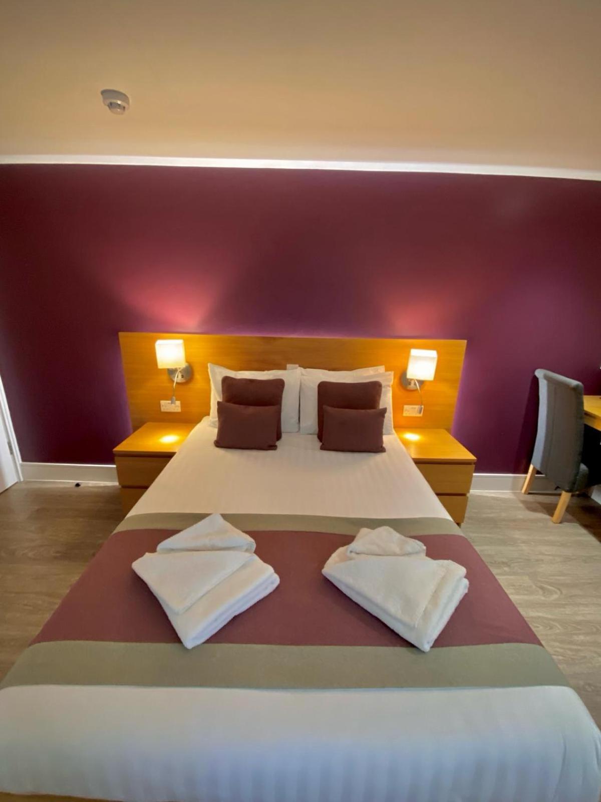 אנפילד Holtwhites Hotel מראה חיצוני תמונה