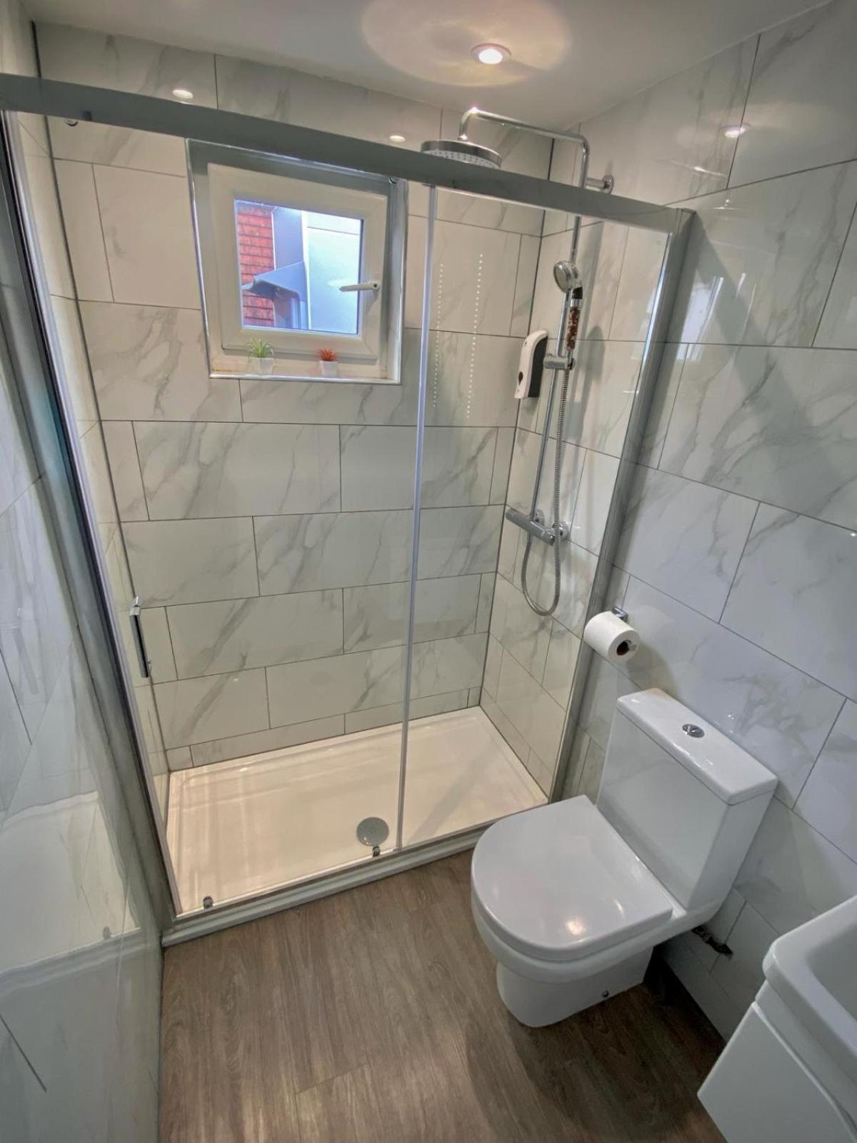 אנפילד Holtwhites Hotel מראה חיצוני תמונה