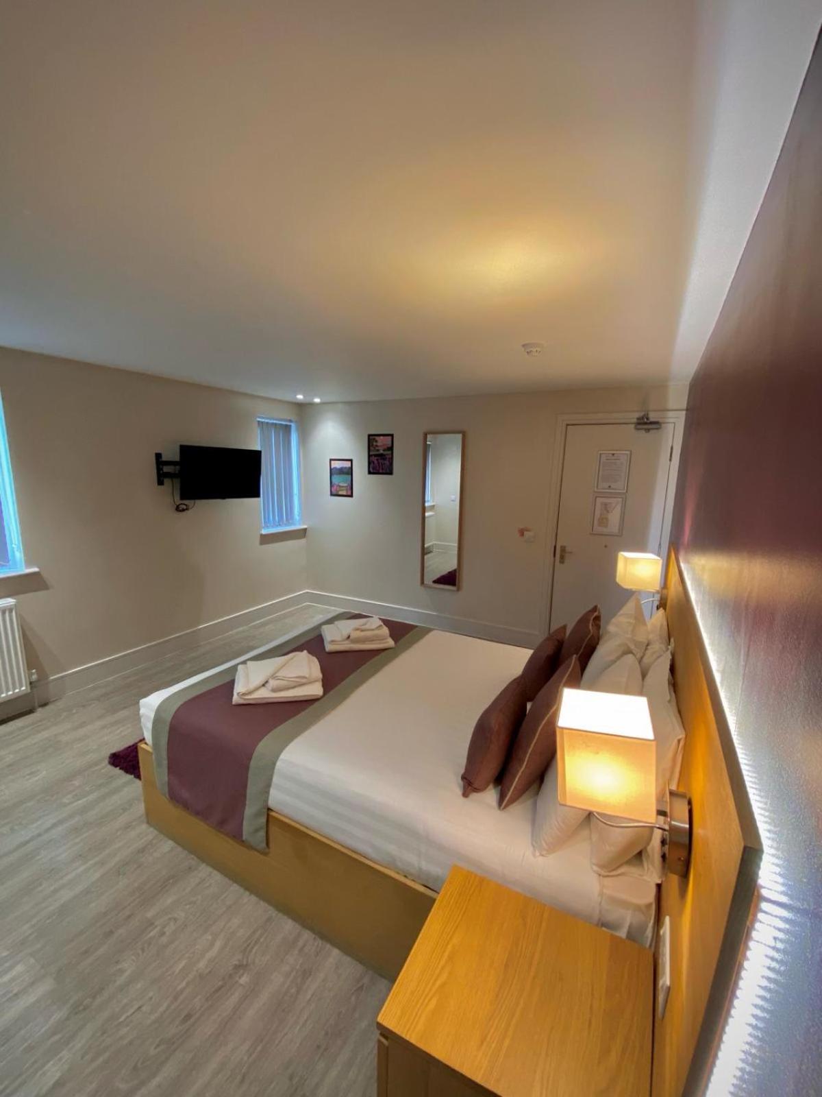 אנפילד Holtwhites Hotel מראה חיצוני תמונה