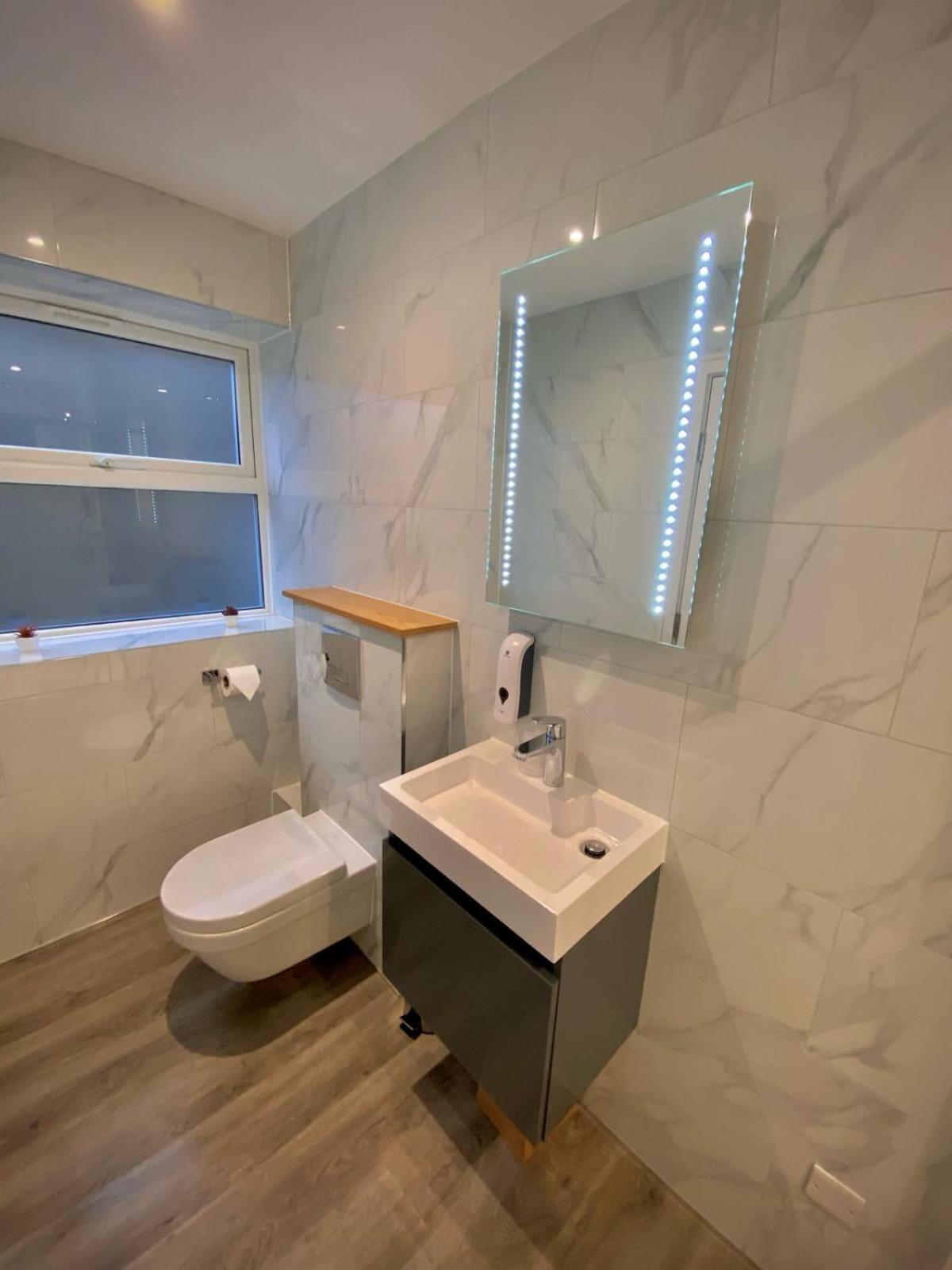 אנפילד Holtwhites Hotel מראה חיצוני תמונה