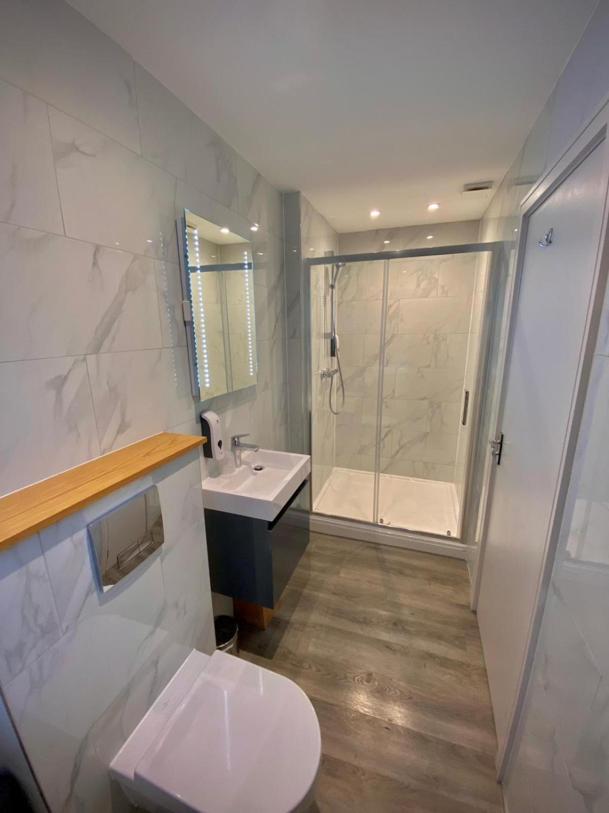 אנפילד Holtwhites Hotel מראה חיצוני תמונה