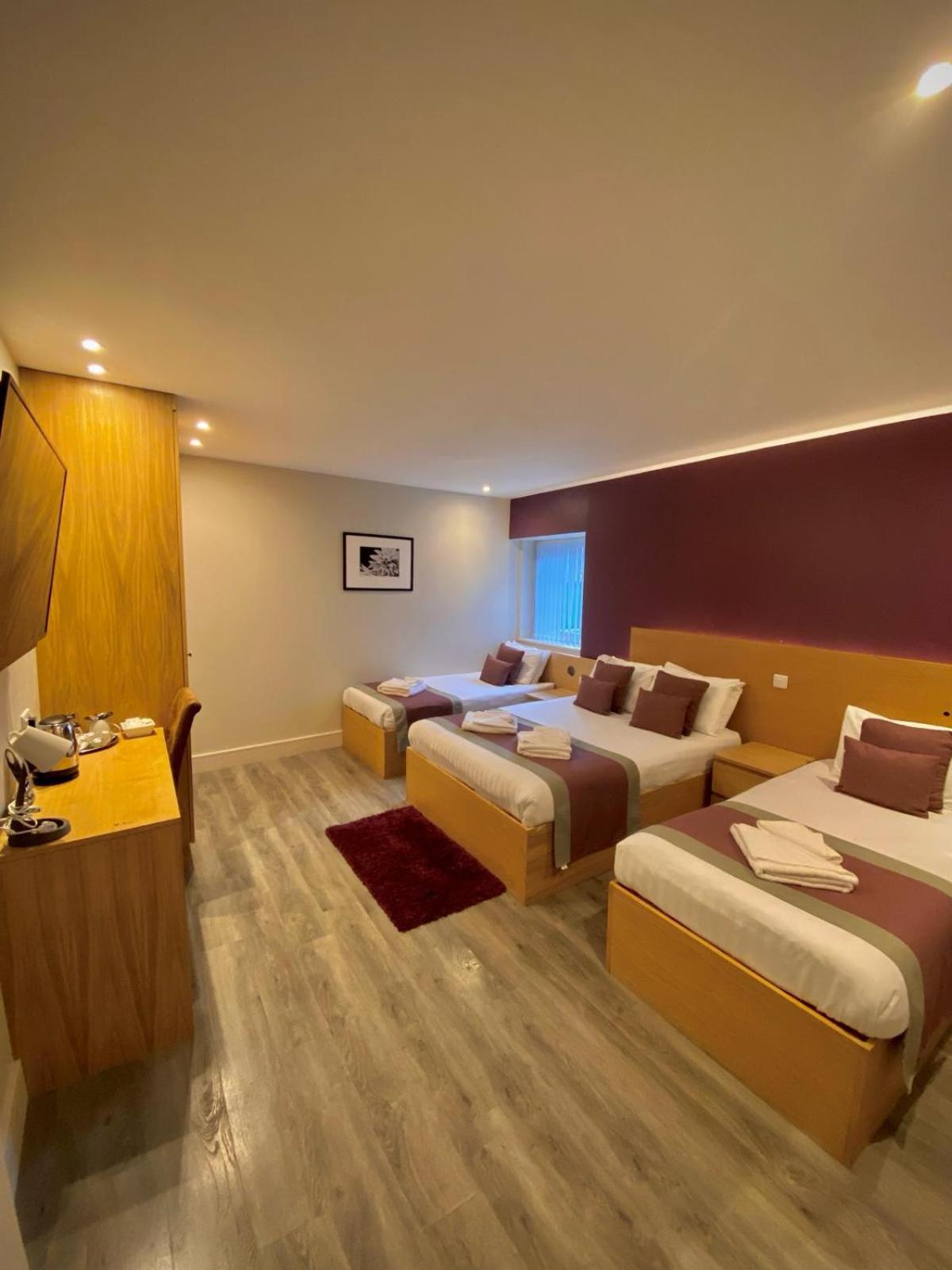 אנפילד Holtwhites Hotel מראה חיצוני תמונה