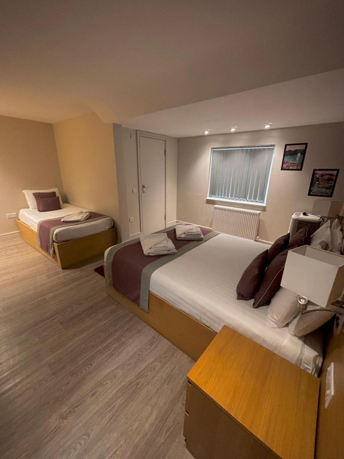 אנפילד Holtwhites Hotel מראה חיצוני תמונה