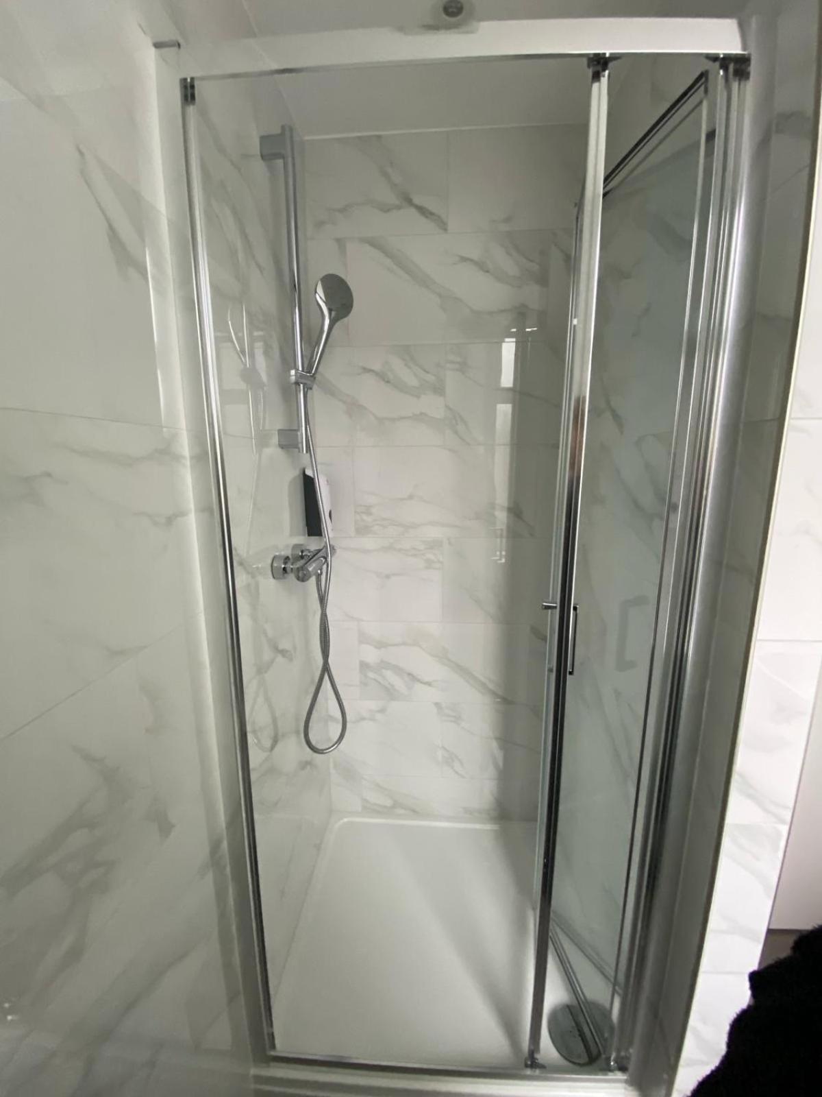 אנפילד Holtwhites Hotel מראה חיצוני תמונה
