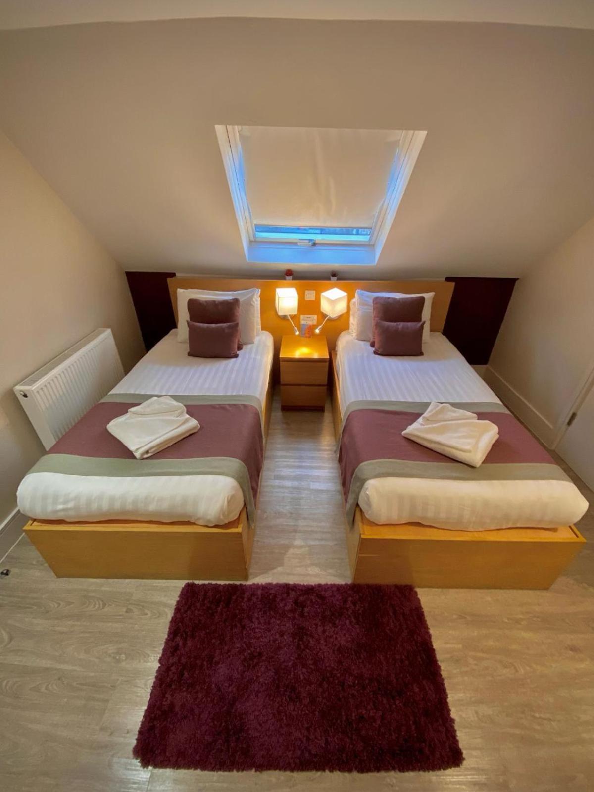 אנפילד Holtwhites Hotel מראה חיצוני תמונה