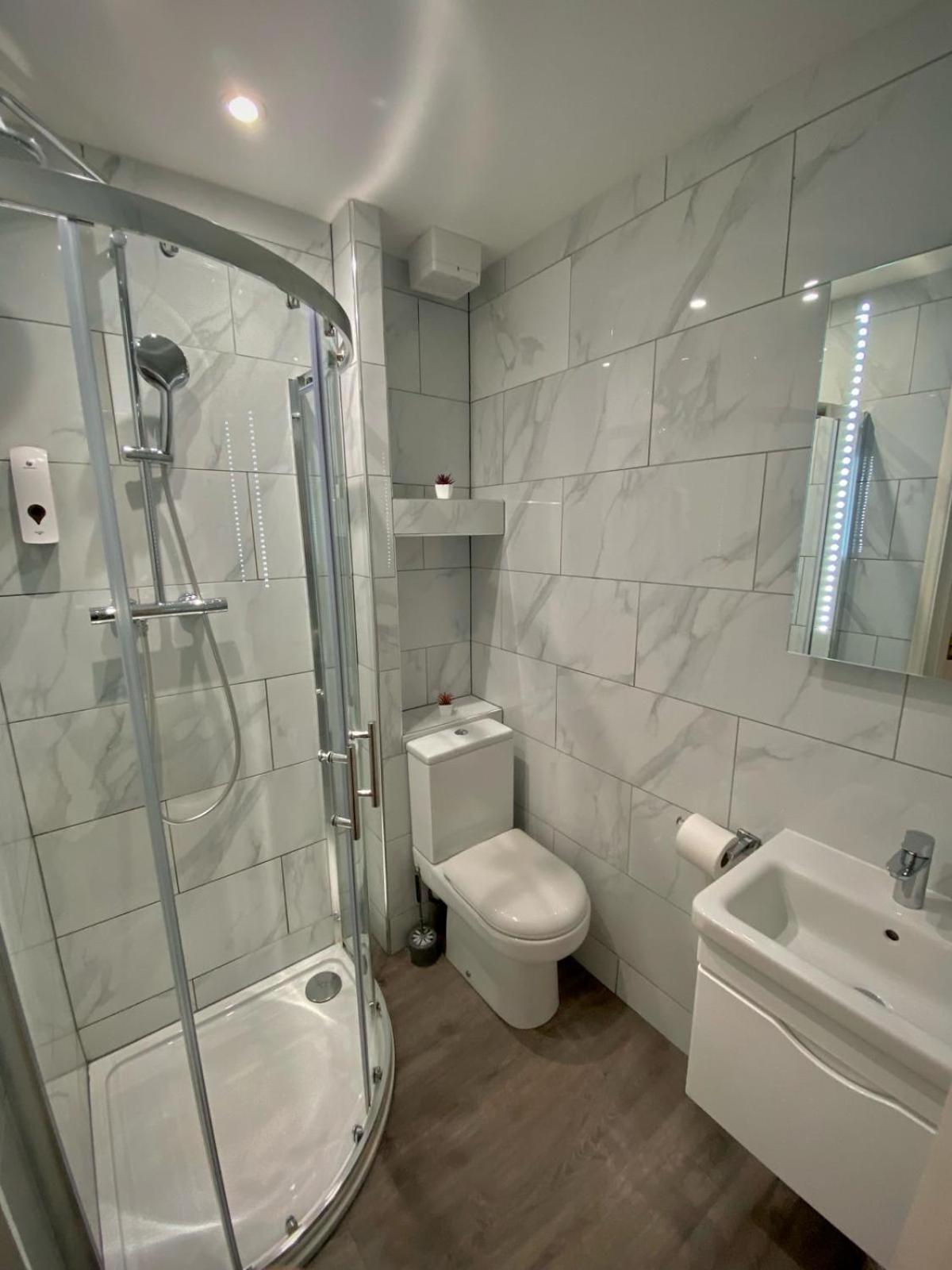 אנפילד Holtwhites Hotel מראה חיצוני תמונה