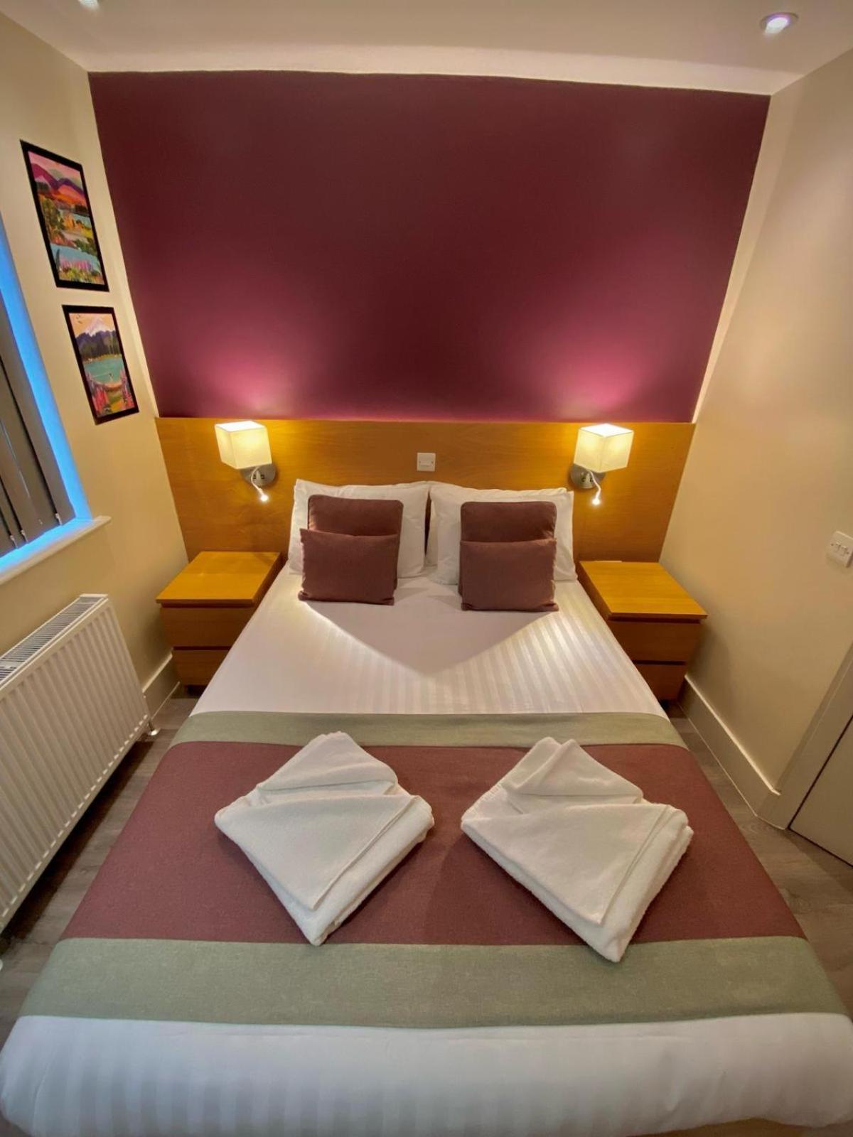 אנפילד Holtwhites Hotel מראה חיצוני תמונה